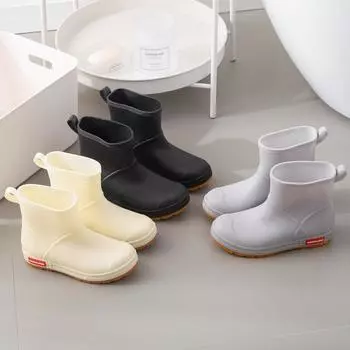 Модные женские пары носят легкую резиновую непромокаемую нескользящую обувь, однотонные резиновые сапоги для женщин 44 чёрный