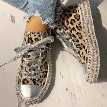 Модные женские повседневные низкие туфли с леопардовыми заклепками, украшенные заклепками, туфли на плоской подошве со шнуровкой, кроссовки на плоской подошве, удобные парусиновые туфли Sapatos Femininos, большие размеры 7 чёрный