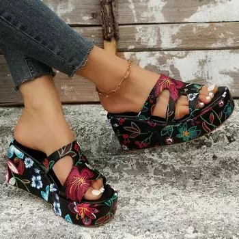 Модные женские сандалии 2024 Римские тапочки на танкетке Летние повседневные нескользящие тапочки на толстой подошве Уличные сандалии на платформе Pantuflas De Mujer 35 чёрный