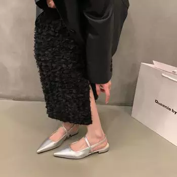 Модные женские сандалии на плоской подошве с черным носком, новинка 2024 года, весна/лето, остроконечные серебристые туфли Мэри Джейн, женские туфли на одинарном каблуке 35 серебряный