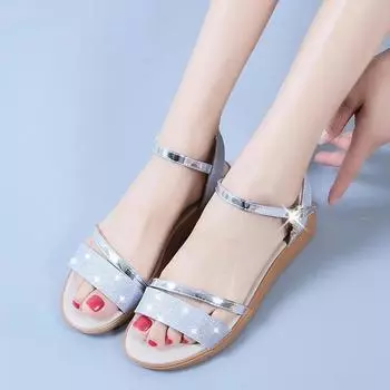 Модные женские сандалии золотого, серебряного цвета, повседневная обувь на низком каблуке, женская обувь с открытым носком, летняя квадратная женская обувь с ремешком на щиколотке, размер каблука 35 золотой