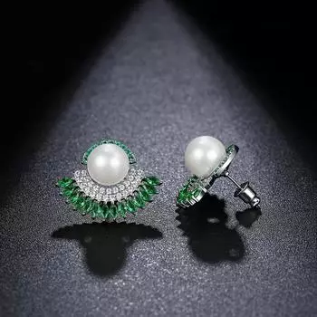 Модные женские серьги-гвоздики CMM с зеленым кубическим цирконием изумрудный