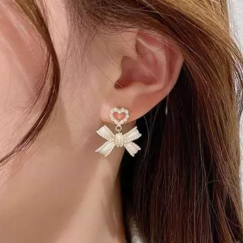 Модные женские серьги-гвоздики с жемчужным бантом, милые новые серьги-гвоздики в форме сердца, украшения для ушей золотой