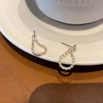 Модные женские серьги-капли в блестящем дизайне золотой