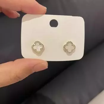 Модные женские серьги с четырьмя листьями клевера, серьги с чувством темперамента для пожилых людей, красные серьги чёрный