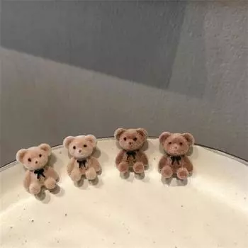 Модные женские серьги с милым мишкой из флока и минималистским темпераментом. Новые модные и универсальные серьги с геометрическим рисунком.