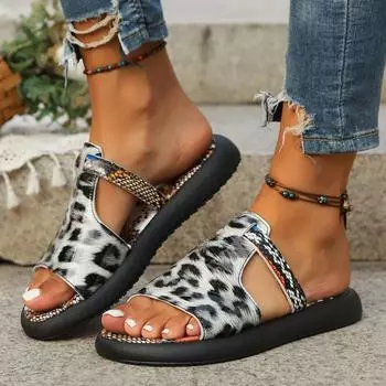 Модные женские сексуальные леопардовые тапочки на низкой платформе Модные полые серпантинные плоские шлепанцы Летние новые повседневные легкие женские сандалии 36 леопардовый