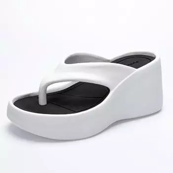 Модные женские шлепанцы на танкетке с клипсой 2024 года, летние пляжные сандалии на толстой платформе, женские тапочки из ЭВА на толстой подошве и высоком каблуке 35-36 белый