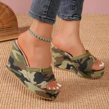 Модные женские тапочки 2024 года, новые женские роскошные босоножки на танкетке, летние сексуальные сандалии на платформе, дизайнерские тапочки для прогулок на открытом воздухе, женские шлепанцы для женщин 35 армия зеленый