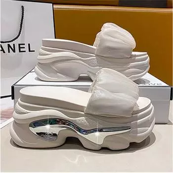 Модные женские тапочки на танкетке с пайетками, новинка 2024 года, летние нескользящие сандалии на высокой платформе, женские удобные пляжные тапочки с открытым носком 34 бежевый