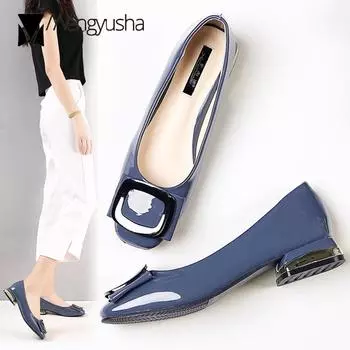 Модные женские туфли-лодочки 2024 года, новые блестящие лакированные кожаные мокасины, модные босоножки с металлической пряжкой и бантом на низком каблуке, обувь больших размеров 4.5 чёрный