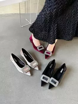 Модные женские туфли на плоской подошве с острым носком, осенние туфли на низком каблуке со стразами, пряжкой, бежевые/винно-красные/черные, повседневные мокасины, размер 35-39 5.5 чёрный