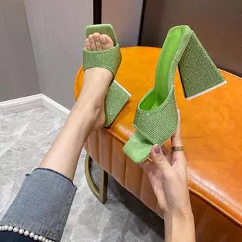 Модные женские туфли на высоком каблуке, новые летние туфли со стразами и треугольным толстым каблуком, сексуальные туфли с квадратным носком, женские туфли для вечеринок 35 зелёный