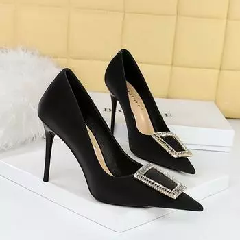 Модные женские туфли на высоком каблуке в Корейском стиле на тонком каблуке с заостренной металлической пряжкой и ромбовидной пряжкой на высоком каблуке 40 красный