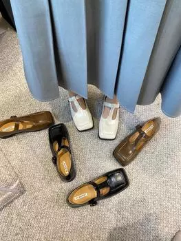 Модные женские туфли с квадратным носком на плоской подошве с низким каблуком, осенне-весенние туфли с пряжкой на ремне, модные туфли для женщин, размер 35-40, черные, коричневые 5.5 чёрный