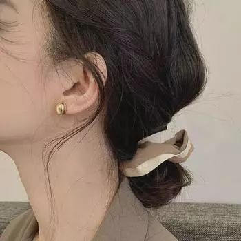 «Модные золотые и серебряные серьги-бобы 2023 года»: Модные, простые, высококачественные металлические серьги для женщин.