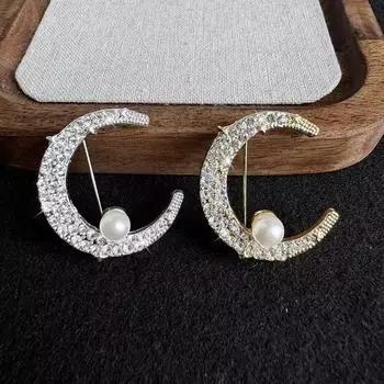 Модный дизайн Sense Flash Diamond Moon Pearl Brooch Аксессуары для одежды Модный темперамент Личность Аксессуары золотой