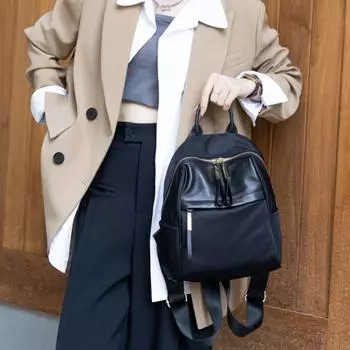 Модный и простой рюкзак из высококачественной нейлоновой кожи для женщин, высококачественный женский рюкзак 31*12*24CM чёрный