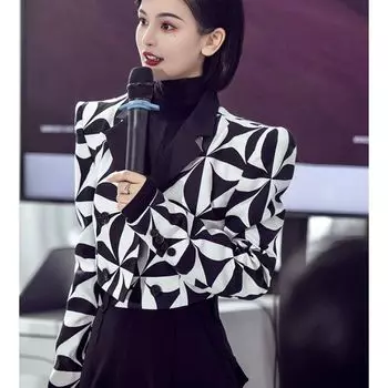 Модный и стильный женский пиджак – незаменимая вещь в вашем гардеробе S