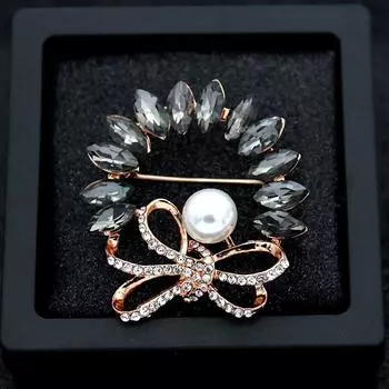 Модный корсаж темперамент кристалл гирлянда брошь женский высококачественный универсальный костюм пальто булавка аксессуары