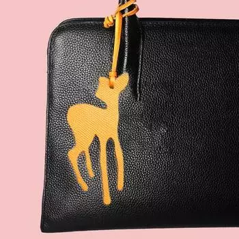 Модный кожаный милый креативный персонализированный брелок для ключей с изображением оленя, женский рюкзак, подвеска, женская сумка, аксессуары с подвесками вино красного