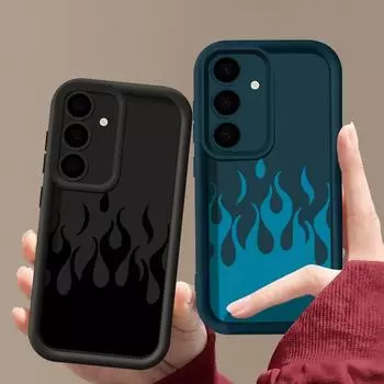 Модный матовый противоударный чехол с принтом пламени для Samsung S25 S24 FE S23 Ultra S22 A16 A56 A15 A55 A36 A35 A54 A14, защитный чехол для объектива из ТПУ, мягкий чехол для телефона Samsung S25 чёрный