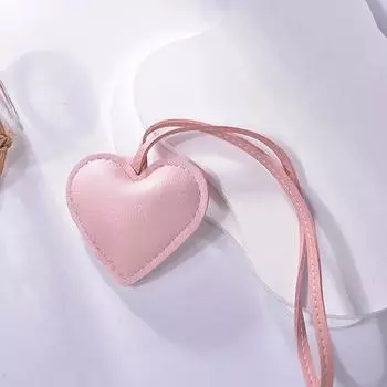 Модный милый брелок для ключей из искусственной кожи в форме сердца, мультяшный брелок для ключей из искусственной кожи с изображением любви, подвеска для сумки, украшение для автомобиля, аксессуар красный