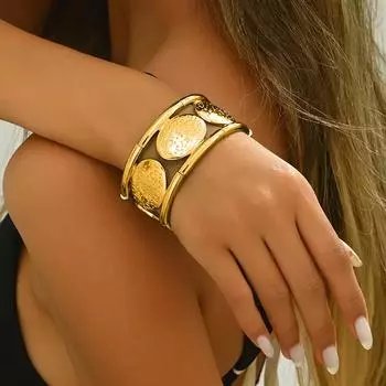 Модный очаровательный браслет для женщин золотой