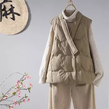 МОДНЫЙ пуховик жилет женский высокого класса женский V-образный вырез темперамент легкий и теплый жилет маленький ароматный стиль жилет куртка модная одежда one size fits all хаки