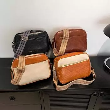 Модный тренд, цветовое соответствие, весна, простая повседневная ретро-персонализированная широкополосная сумка-мессенджер через плечо, маленькая квадратная сумка коричневый