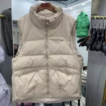 МОДНЫЙ женский пуховый жилет 2024 года, новинка зимы, короткий, белый, с заклепками, воротник-стойка, свободный жилет без рукавов, верхняя одежда, одежда One size чёрный