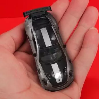 Мойкирпичный дом 1:64 Silver 911 GT2 RS Racing Sports Модель литого под давлением металлического автомобиля из новой коллекции