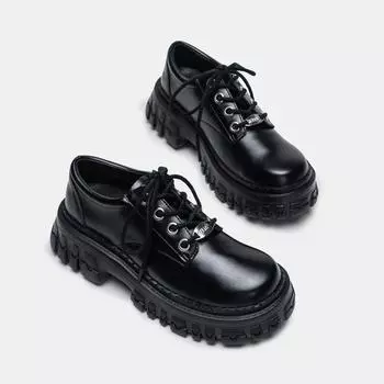 Мокасины из кожи на толстой подошве. Новые маленькие кожаные туфли с круглым носком. Туфли на платформе в британском стиле. Одинарные туфли. Женские кожаные туфли с большим носком. 35