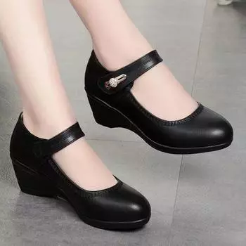 Mom shoes new round head shallow mouth Velcro simple single shoes middle heel thick sole professional single shoes 35