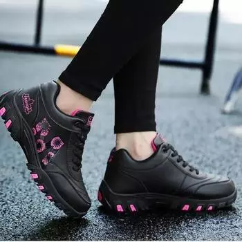 Mom shoes non-slip waterproof casual shoes 2025 spring women s shoes leather surface soft sole casual sports shoes velvet cotton shoes 34