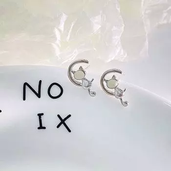 Moon Cat Earrings Are Exquisite, Sweet, Cute, Girly Earrings Light Luxury Niche Design