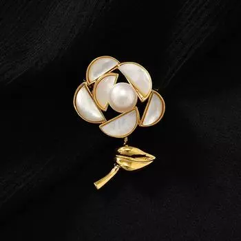 Moonlight Rose Niche Design Brooch Mother of Pearl High-end Temperament Pin Suit Cardigan Corsage Accessories Women