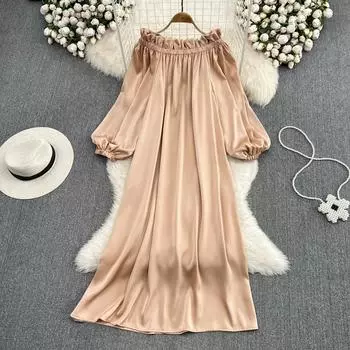 Морской отдых, мода, нежный стиль, свободное платье трапециевидной формы с длинными рукавами и открытыми плечами