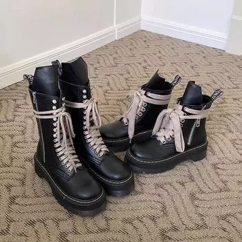 Мотоциклетные ботинки с толстой подошвой. Женские мотоциклетные ботинки в британском стиле со средней высотой ствола. Трендовые короткие сапоги с ремешком. 35