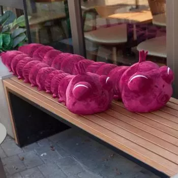 Мягкая игрушка-кукла в виде гусеницы с большими глазами 120cm