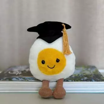 Мягкая игрушка Yousheng Graduation Egg с куклой бакалавра, забавная подушка с едой, милая и необычная плюшевая кукла в подарок выпускникам жёлтый/белый