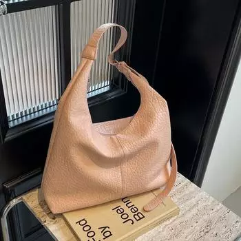 Мягкая кожа, большая вместительная модная корейская однотонная повседневная сумка, новинка весны 2024, универсальная сумка-тоут на одно плечо для женщин в Instagram