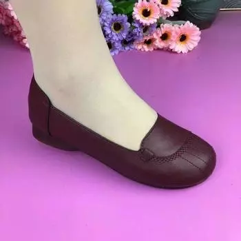 Мягкая кожа говяжье сухожилие мягкая подошва материнская обувь весна 2025 новые женские повседневные кожаные туфли среднего и пожилого возраста нескользящие одинарные туфли легкие 35 чёрный