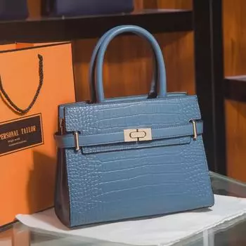 Мягкая кожаная сумка на День матери для женщин среднего возраста - Коллекция Весна/Лето 2025