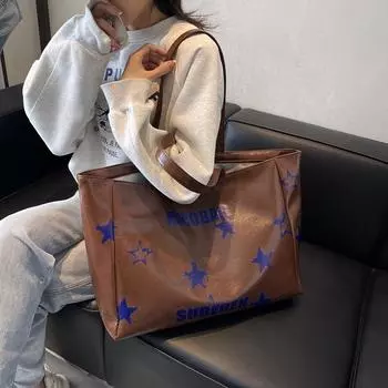 Мягкая кожаная сумка-тоут для женщин, большая вместимость, наплечная сумка со звездным принтом чёрный