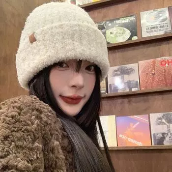 Мягкая шерстяная шапка для защиты ушей, женская зимняя шапка 2024 года, теплая вязаная шапка-пуловер, большая окружность головы, показывающая маленькое лицо, холодная шапка M56-58cm