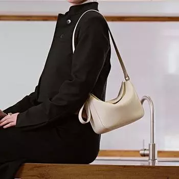 Мягкая сумка-тоут Lazy Tote с принтом личи, весна/лето, из натуральной кожи, верхний слой из коровьей кожи, через плечо, подмышечная сумка для женщин