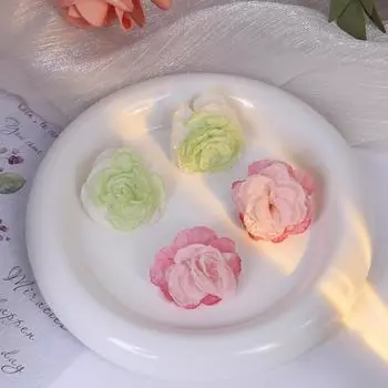 Мягкие и нежные тканевые серьги со свежим цветочным дизайном - красивые и милые зелёный