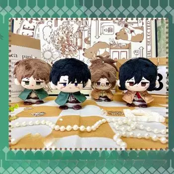 Мягкие игрушки/куклы ручной работы с персонажами из «Атаки титанов»: Леви Акерман (Капитан Леви), Микаса Акерман, Ханджи Зои и Эрен Йегер.