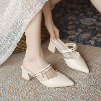 Мягкие кожаные полутапочки для женщин, сандалии с острым носком для женщин, предназначенные для ношения на открытом воздухе, туфли на толстом каблуке для женщин, предназначенные для ношения на полу, и две пары тапочек. 35